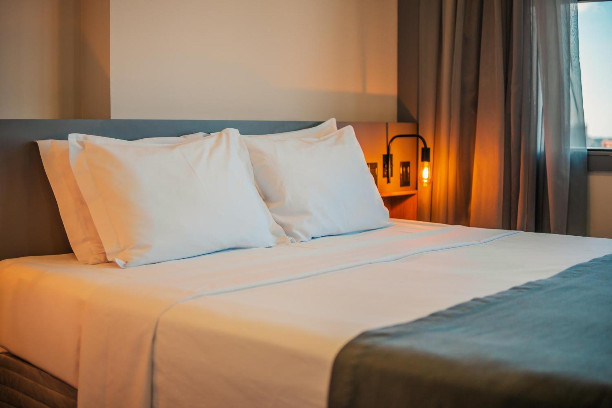 Hotel Laghetto Estacao เบงโต กองซัลเวส ภายนอก รูปภาพ