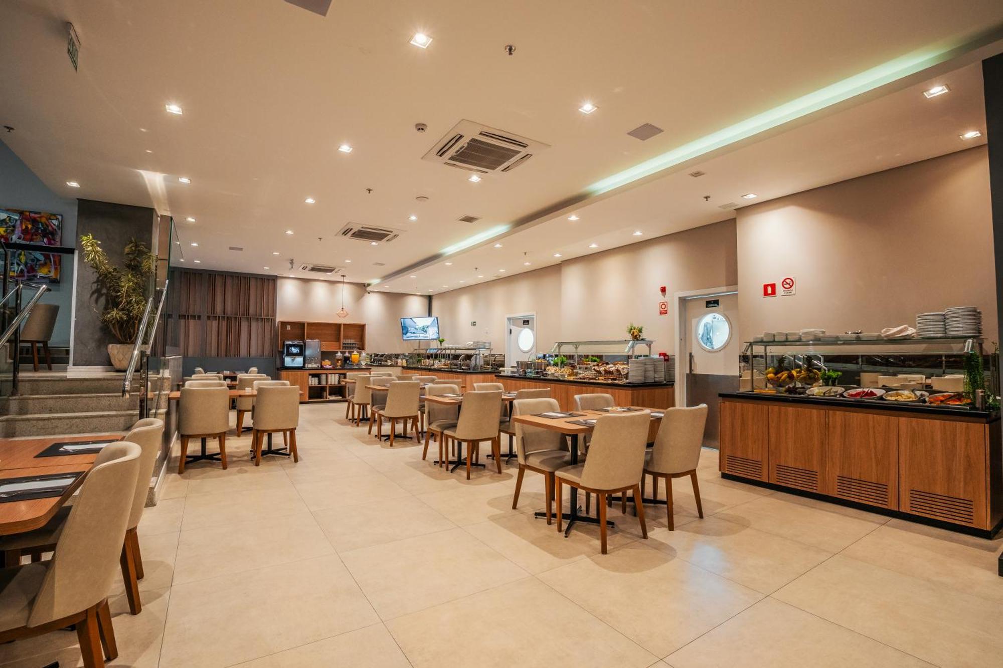 Hotel Laghetto Estacao เบงโต กองซัลเวส ภายนอก รูปภาพ